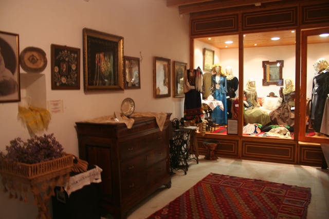Display of traditional wall decorations and furniture